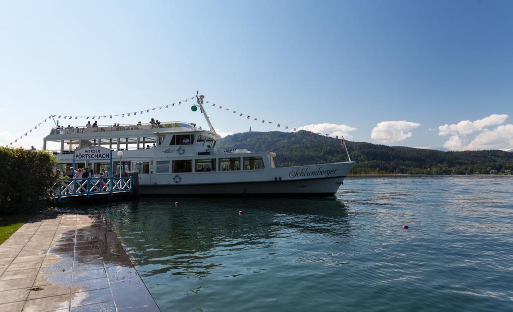 Werzer Strandcasino Hotel Portschach am Woerthersee Luaran gambar